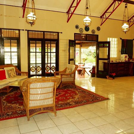 Cemara'S Homestay 바투 외부 사진